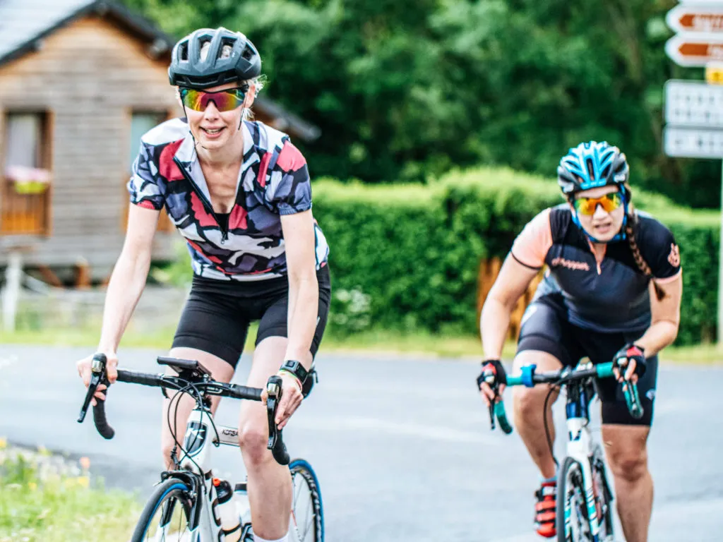 Deux cyclistes à l'entrainement 